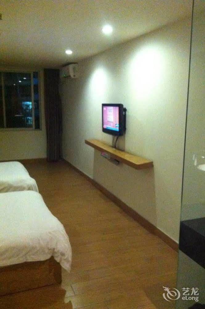 Loft Inn Qingyuan Lianjiang Road Branch Qingyuan (Guangdong) Bagian luar foto